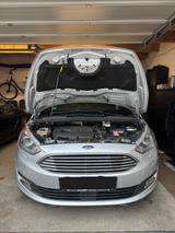 Ford Grand C-Max Titanium Rentnerfahrzeug - Ford Grand C-Max mit Benzin-Antrieb: Automatik