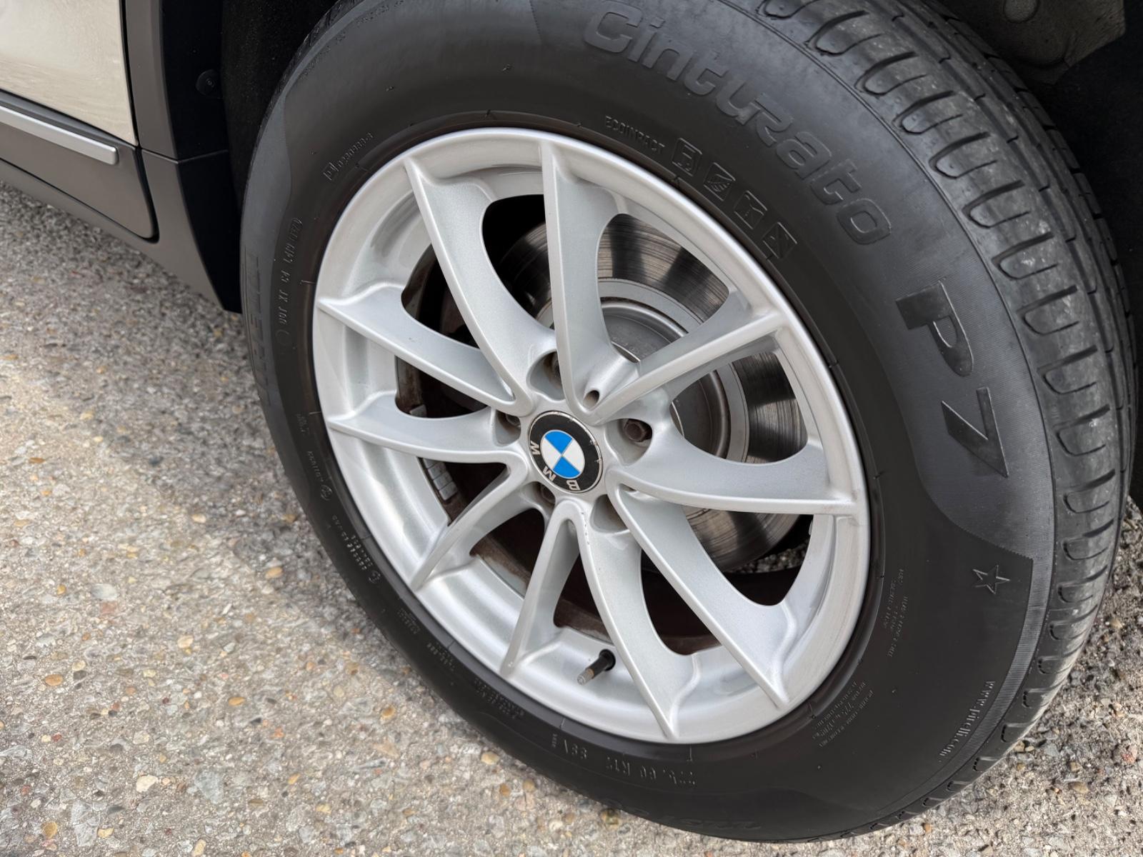 BMW X3 xDrive 20 d Auto.LED BI-Xenon Navi 1.Hand Pan