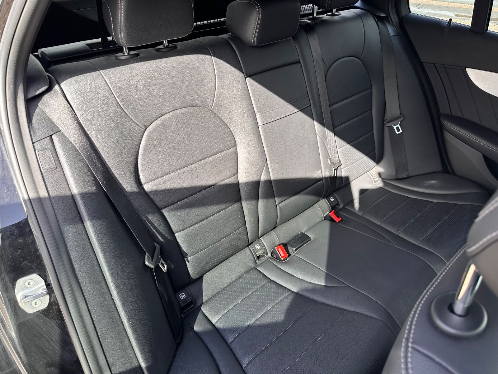 Fahrzeugabbildung Mercedes-Benz C 300 T-Modell AMG Line Night/AHK/LED/Navi/eHeck