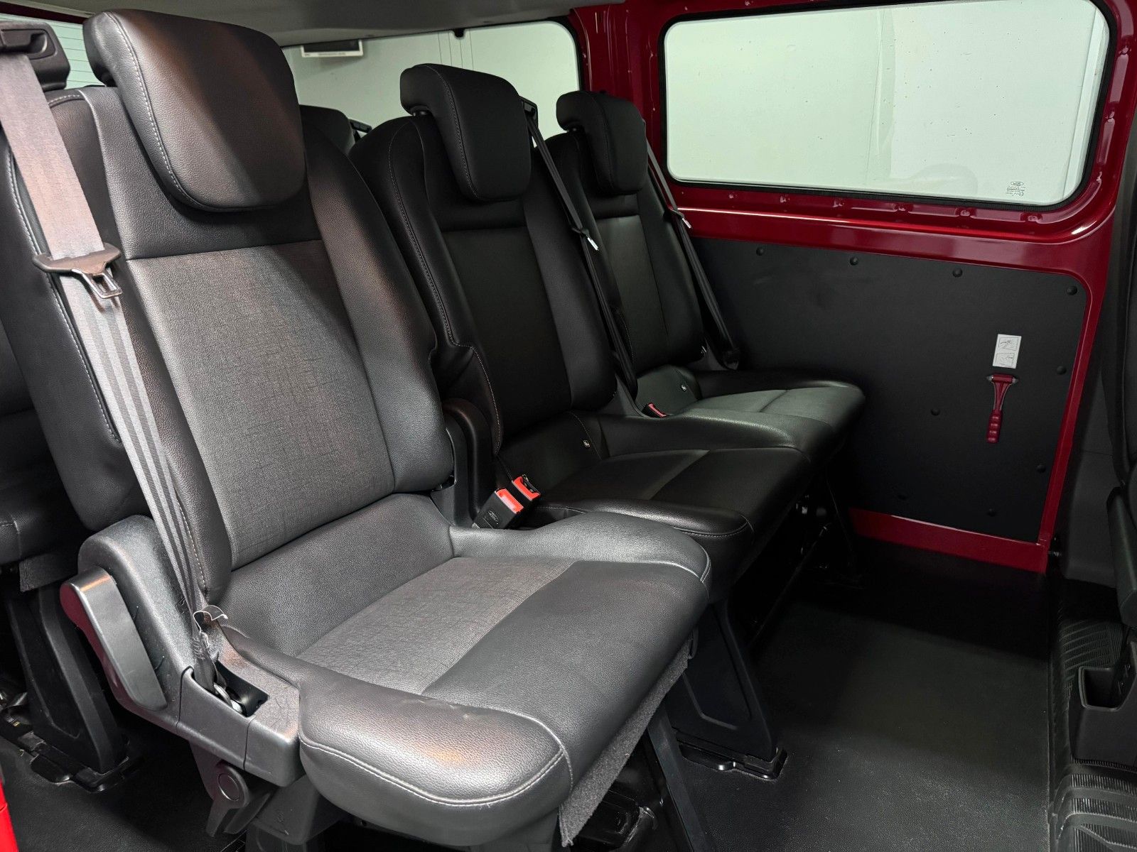 Fahrzeugabbildung Ford Transit Custom320 L2H1 AUTOM*KAMERA*KLIMA*9Sitze