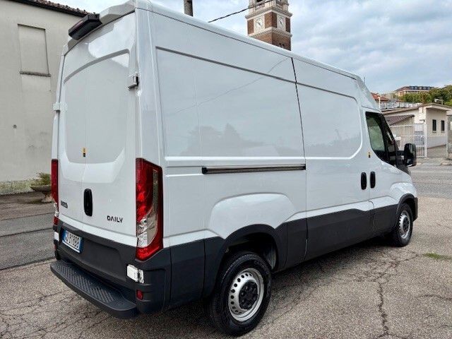 Iveco IVECO DAILY 35 S120 L2 H2 imagem 3