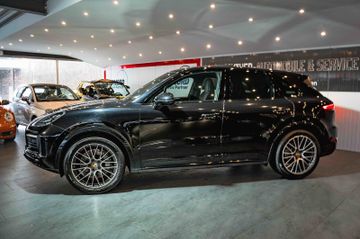 Porsche Cayenne - 8