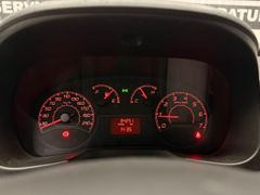 FIAT Fiorino 8-Fach USB