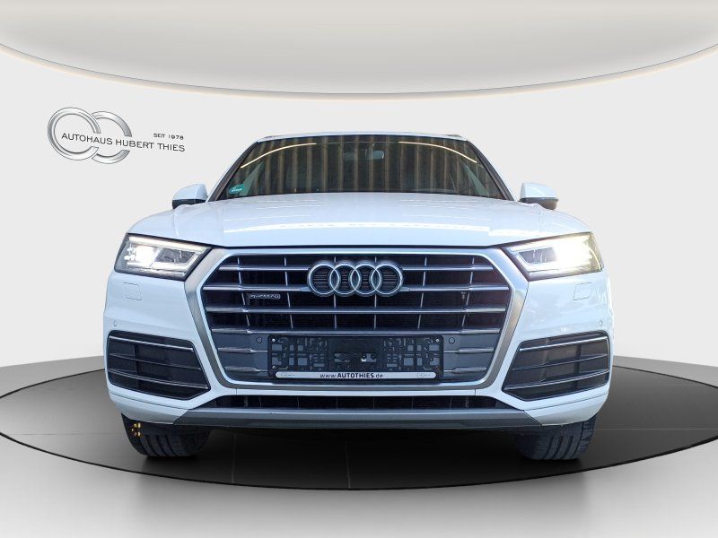 Fahrzeugabbildung Audi Q5 2.0 40 TDI quattro sport S-Tronic S-line