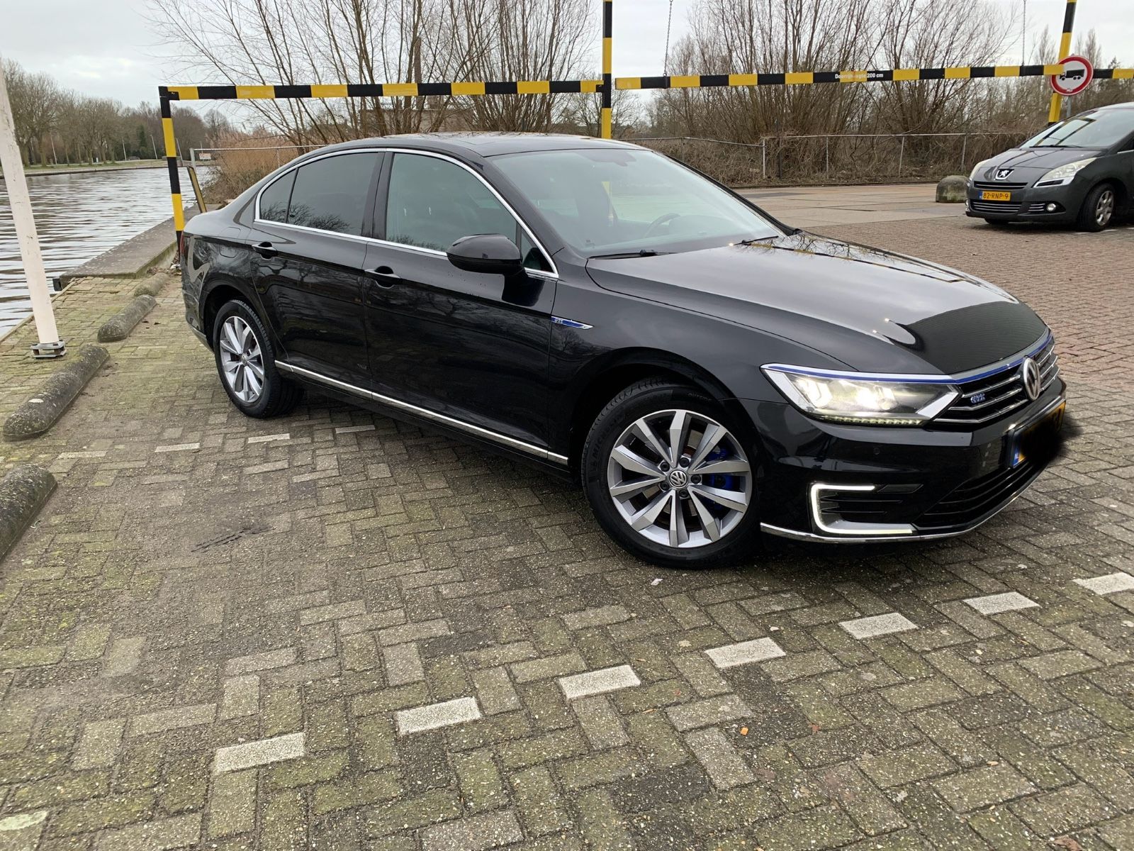 VW Passat 1.4 TSI DSG GTE Pano digital carplay