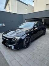 Mercedes-Benz E 63 AMG Mercedes-AMG E 63 4MATIC+ Autom. Me...