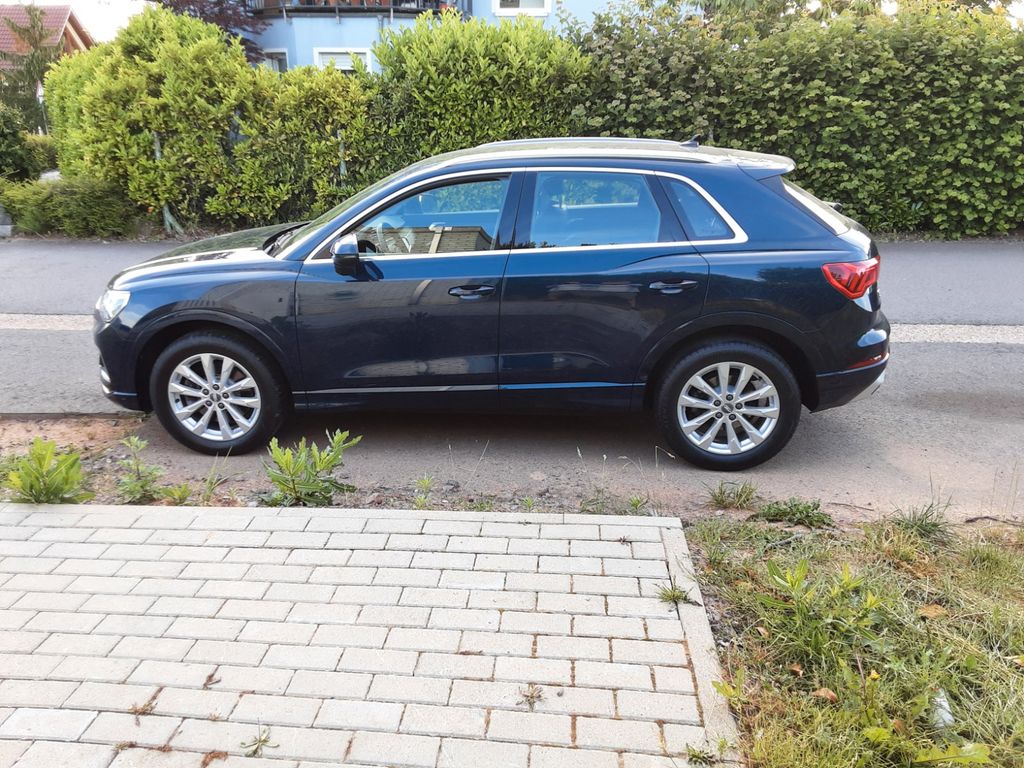 Image of Audi Q3
