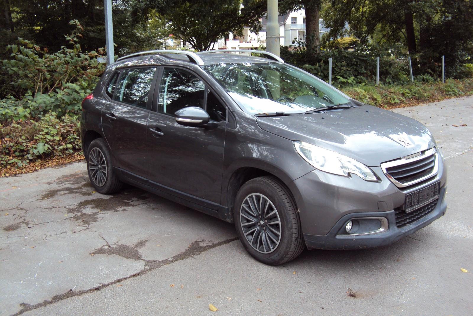 Peugeot 2008 Active-AUTOMATIK-NAVI-KLIMA--79000KM