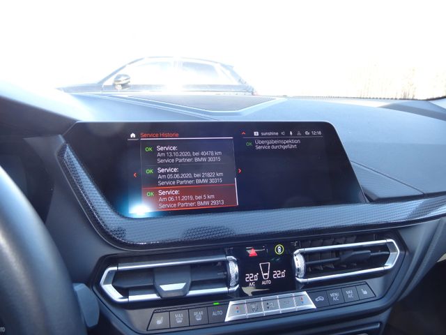 Fahrzeugabbildung BMW 118 d Sport Line/HUD/Navi/Kamera/LED/Virtual/