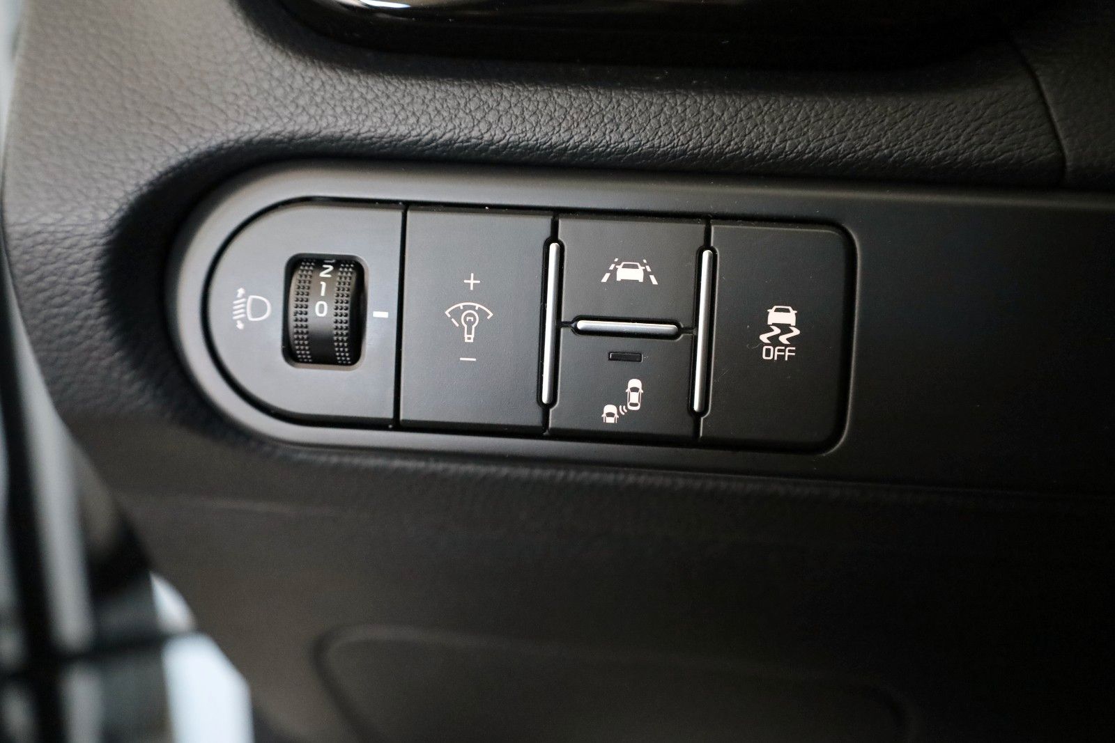 Fahrzeugabbildung Kia cee'd / Ceed GT, T.Leder,Navi,LED,SH,JBL +WR