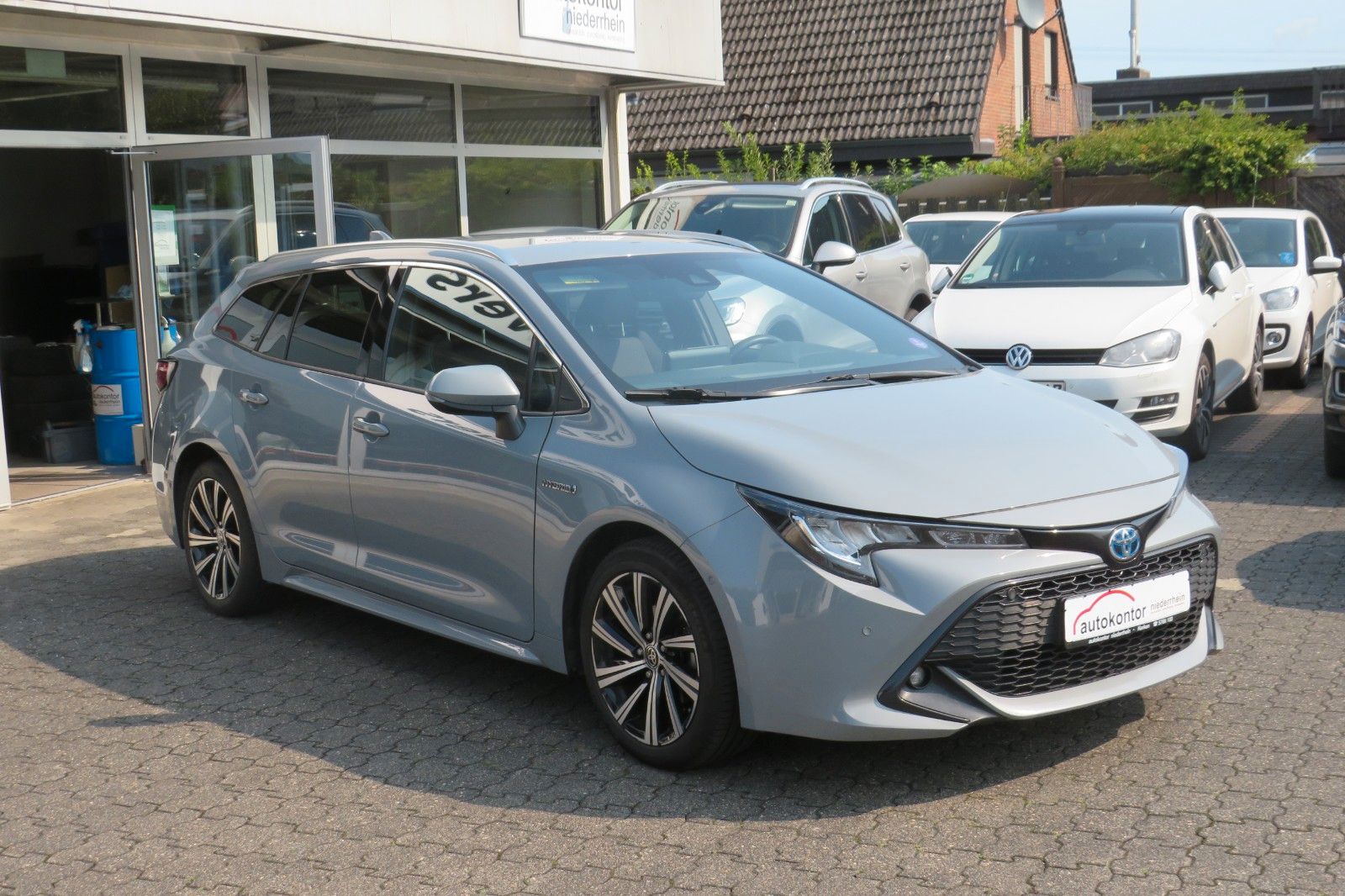 Fahrzeugabbildung Toyota Corolla Touring Sports Hybrid NAVI PDC SITZH. 1H