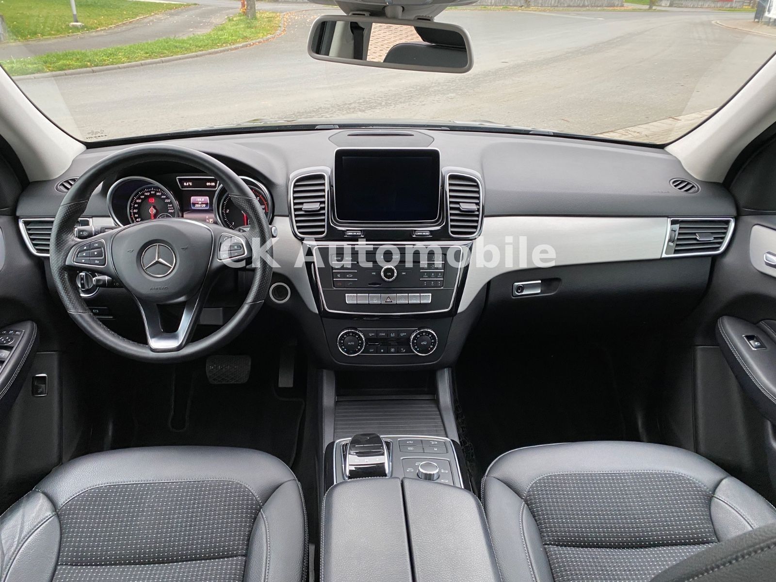 Fahrzeugabbildung Mercedes-Benz GLE 350d 4Matic/Navi/Rückfahrkamera/Tempomat