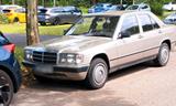 Mercedes-Benz Oldtimer Daimler Benc 190 D - Mercedes-Benz 190 aus 1986 mit Diesel-Antrieb