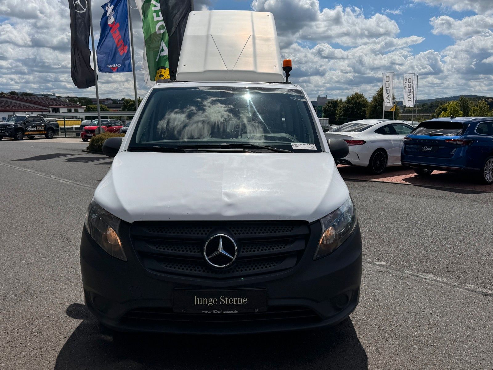 Fahrzeugabbildung Mercedes-Benz Vito 111 CDI Tourer Begleitfahrzeug BF3+ / WVZ
