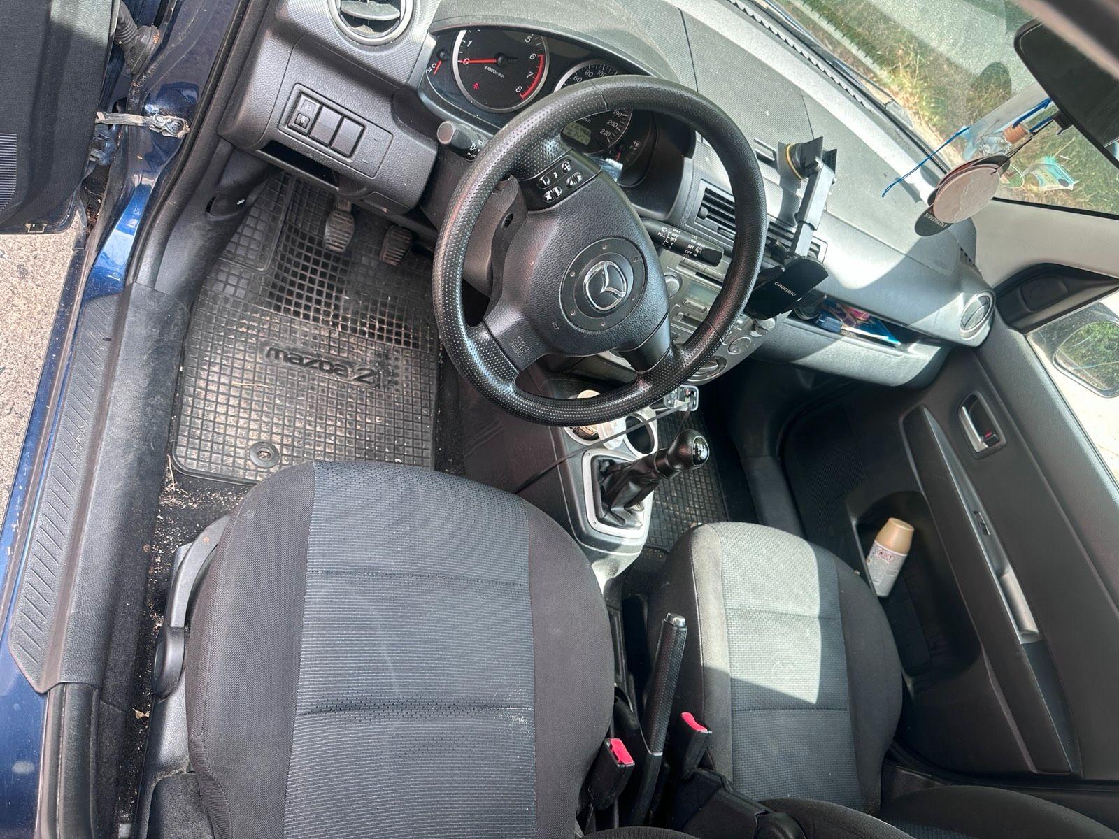 Mazda 2 2006 — photo 6