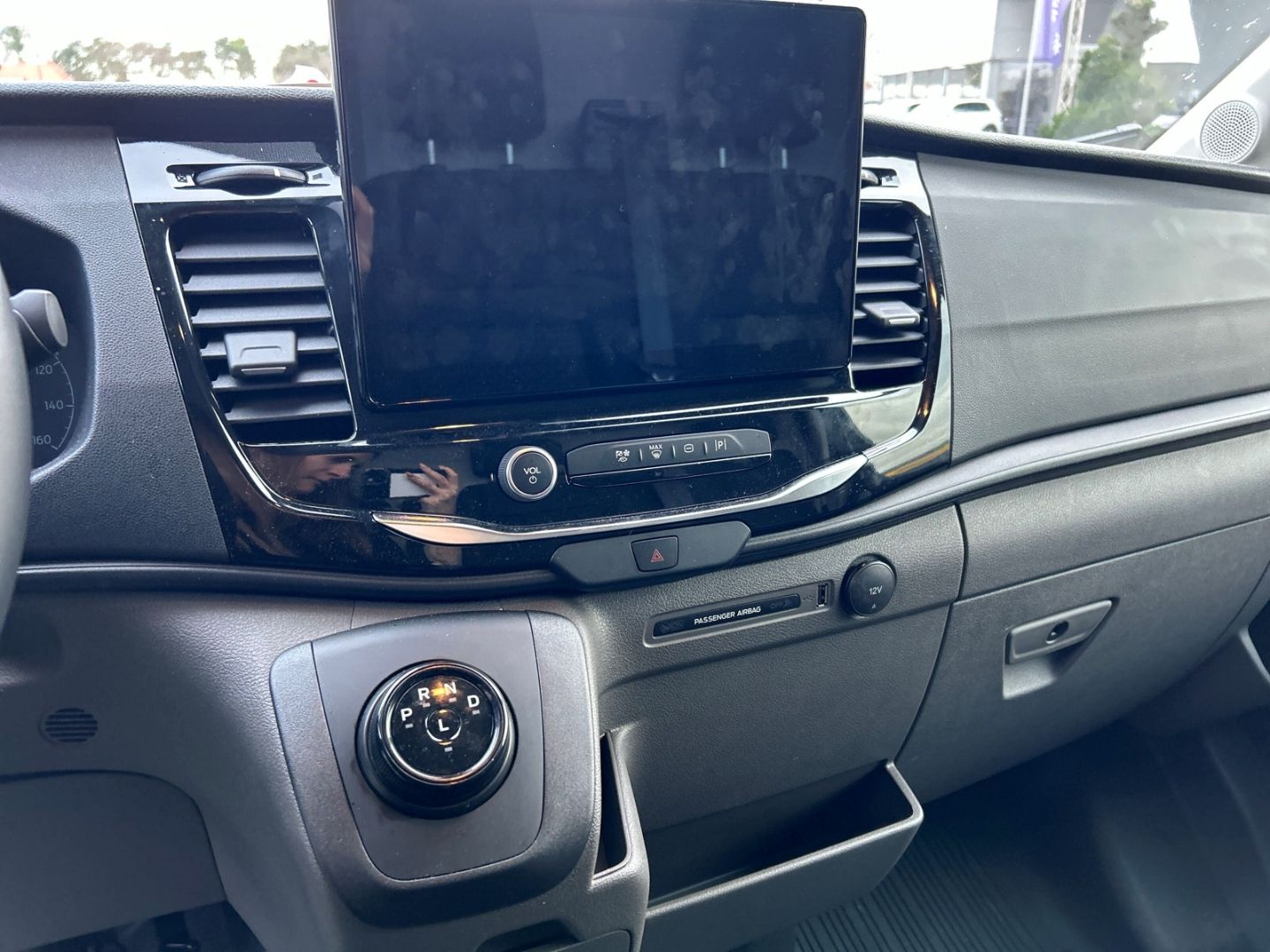 Fahrzeugabbildung Ford Transit Kasten Trend Elektromotor 198 kw (269 PS