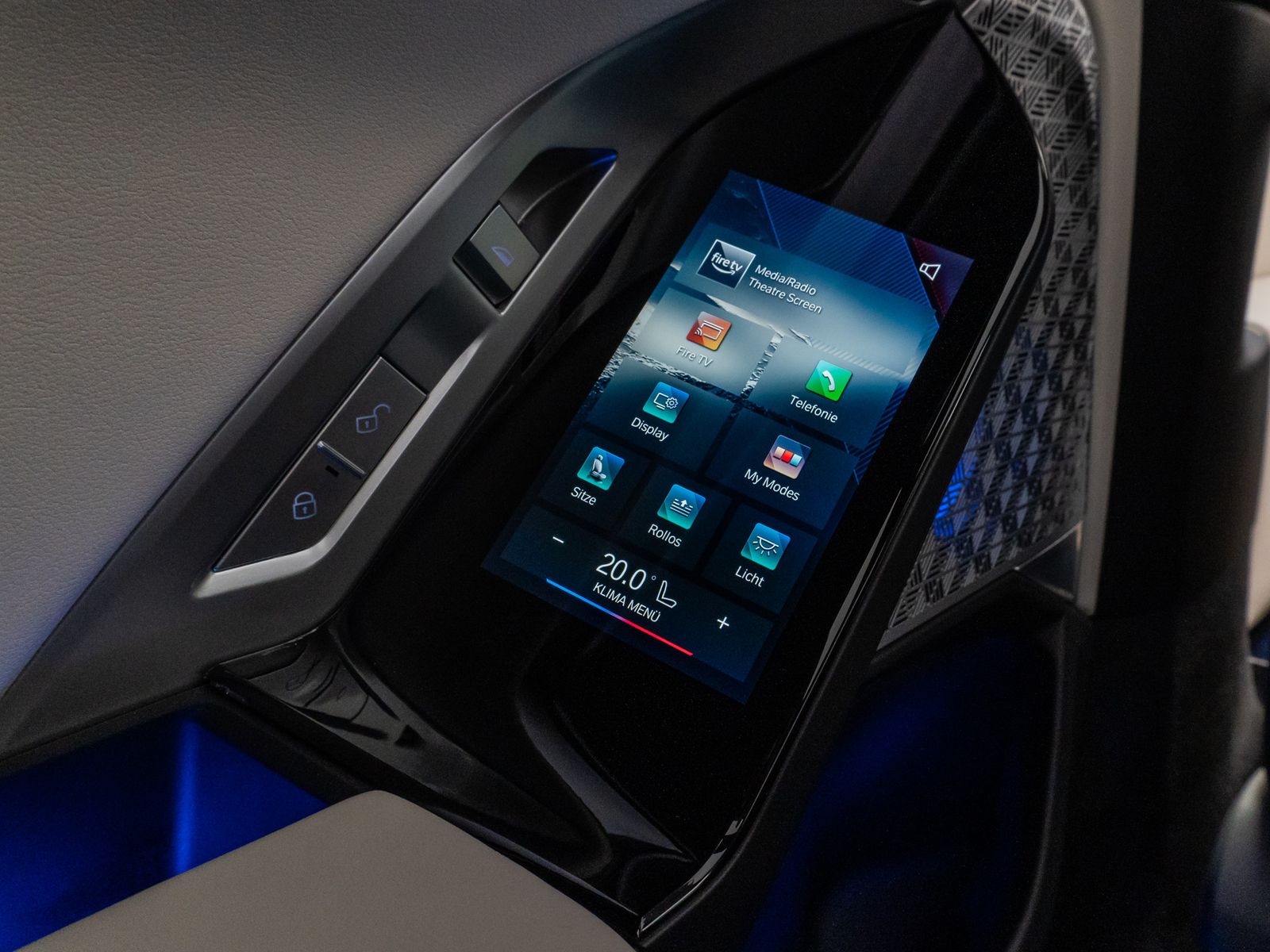 Fahrzeugabbildung BMW M760e Sky Lounge B&W Fond Ent M-Performance Voll