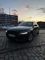 Audi AUDI A4 B8 2.0 TDI - Audi A4 aus 2010 mit Diesel-Antrieb: Limousine, 2.0