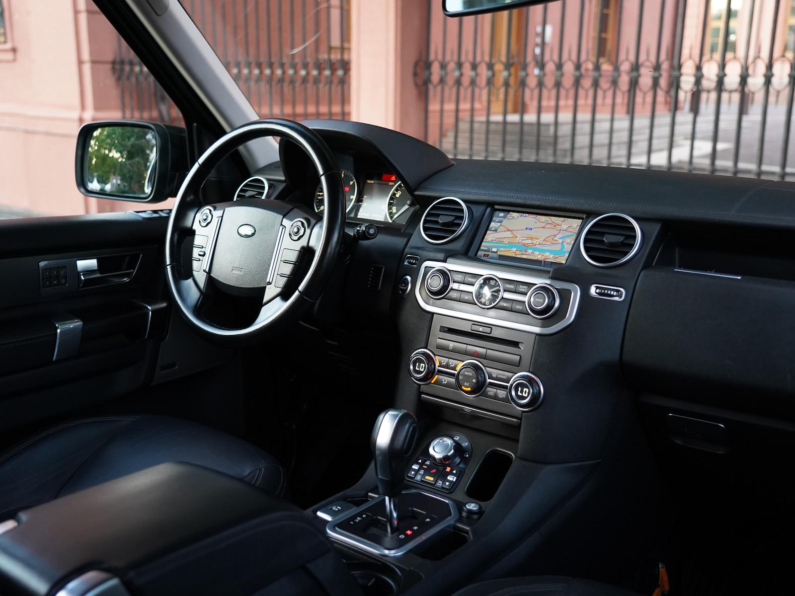 Land Rover Discovery 4 3.0 TDV6 Facelift | 245 ch | BVA | Suspension pneumatique | Caméra de recul | Cuir électrique chauffant | Attelage amovible 3 500 kg | Bi-xénon