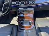 Mercedes-Benz E 220 d T Autom. - - Mercedes-Benz E-Klasse: Taxi