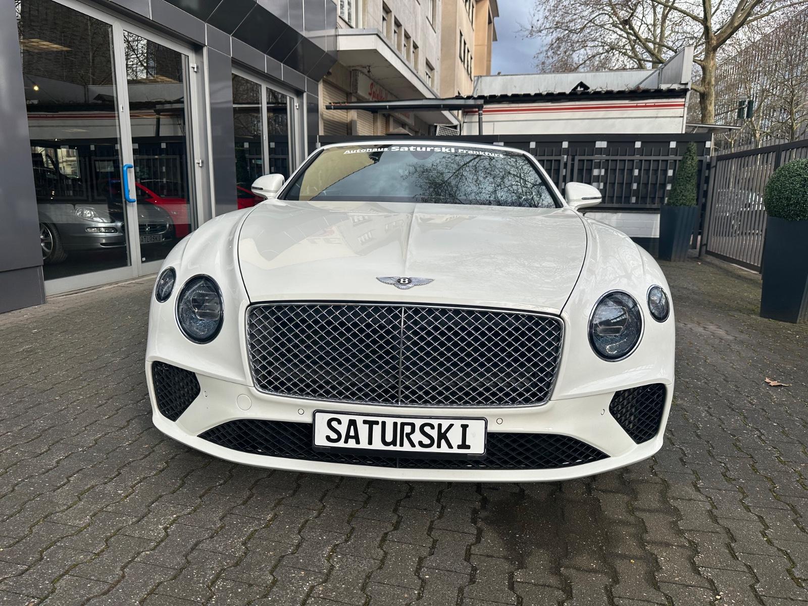 Bentley Continental GTC W12 Zylinder mit 467KW/635PS
