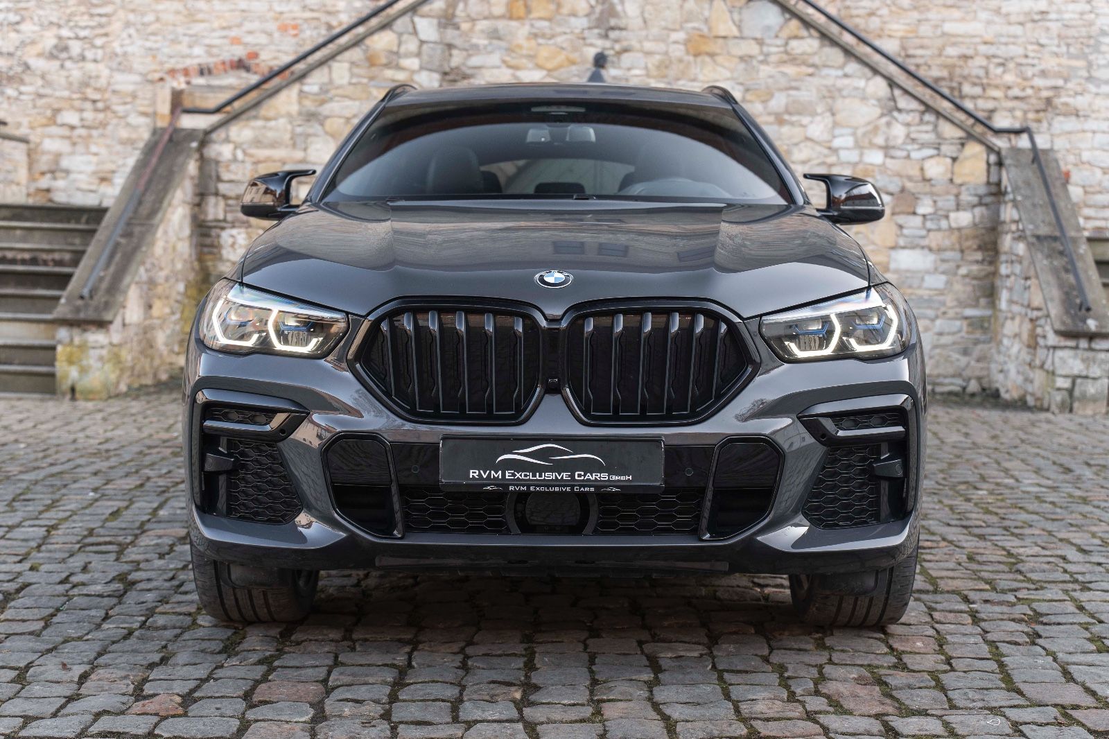 Fahrzeugabbildung BMW X6 xDrive 30 d M Sport LED AHK CARPLAY H&K HUD