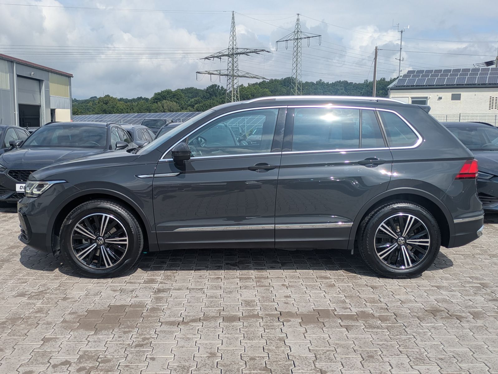 Fahrzeugabbildung Volkswagen Tiguan 2.0 TDI Elegance MATRIX*ACC*CAM*MASSAGE
