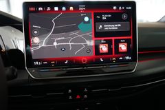 VW Golf 2.0 TDI DSG R-Line | Pano | HuD | FACELIFT VW Golf 2.0 TDI DSG R-Line | Pano | HuD | FACELIFT