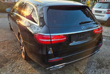 Mercedes E 200 - 5