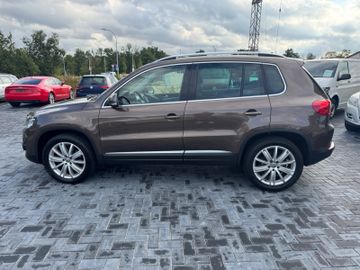 Volkswagen Tiguan - 5
