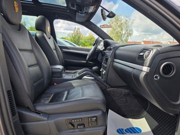 Porsche Cayenne - 11