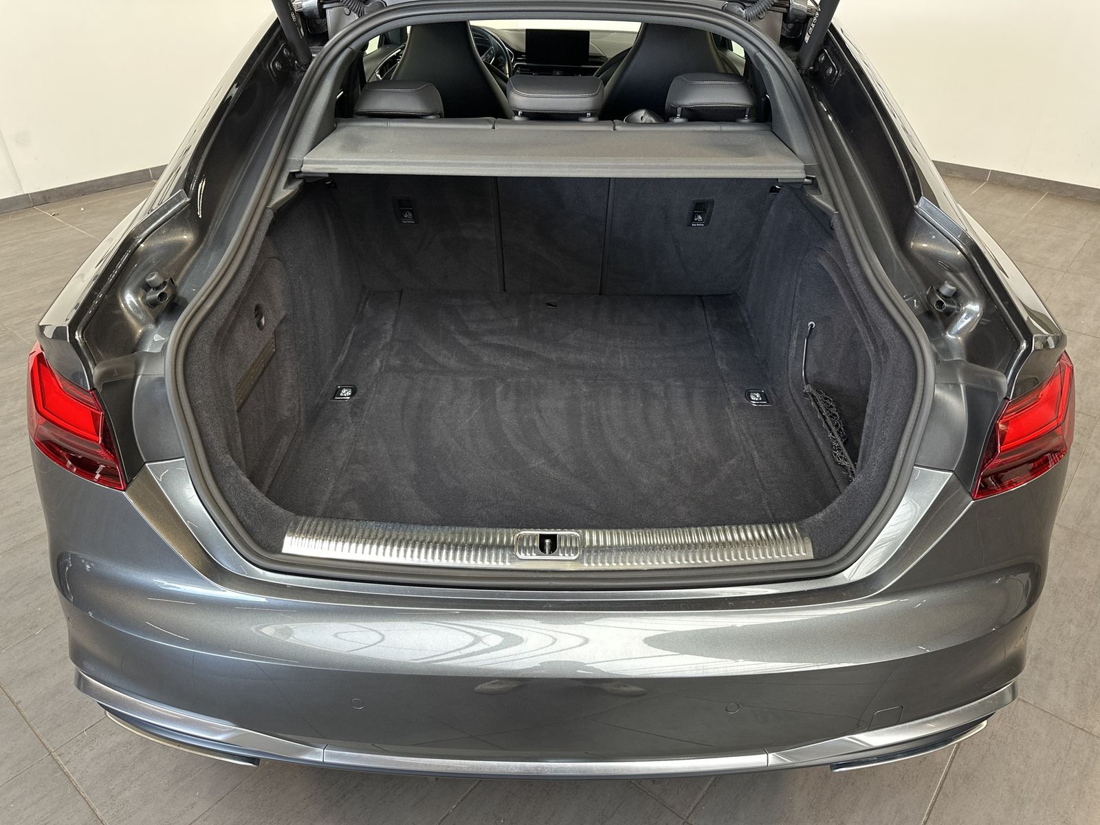 Fahrzeugabbildung Audi A5 SpB 40 TDI Quattro S-Line NAV+LED+ACC+HUD+KAM
