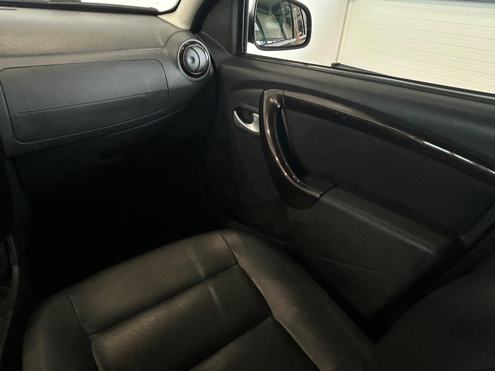 Dacia Duster 2012 — photo 26