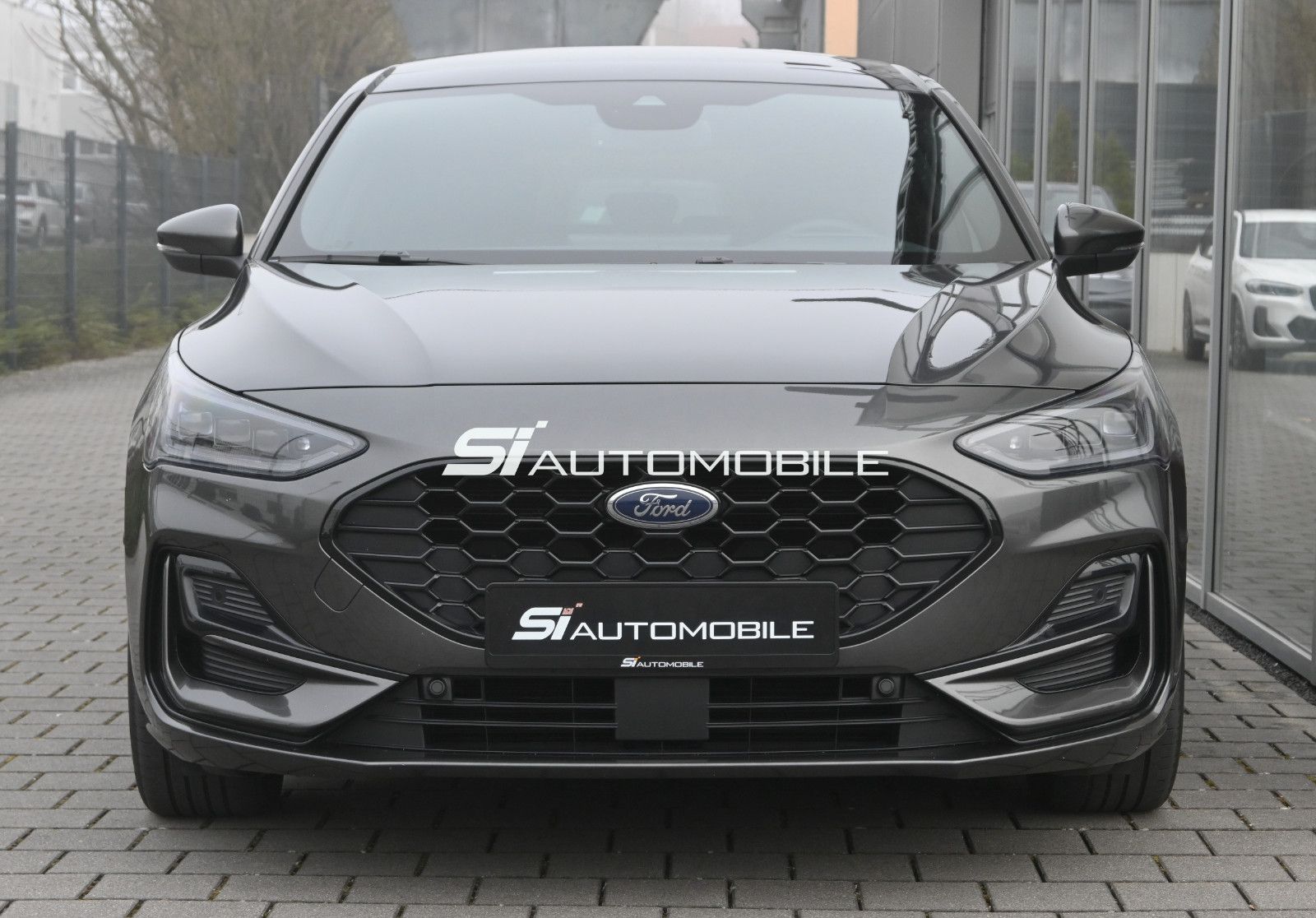 Fahrzeugabbildung Ford Focus 1.5D ST-Line X °ACC°B&O°HUD°PANO°STANDHEIZ