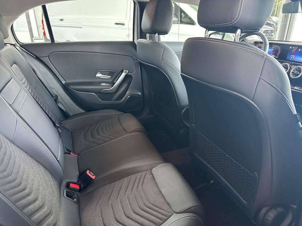 Fahrzeugabbildung Mercedes-Benz A 220 4M Progressive Navi SHZ Ambie. KeyLess LED