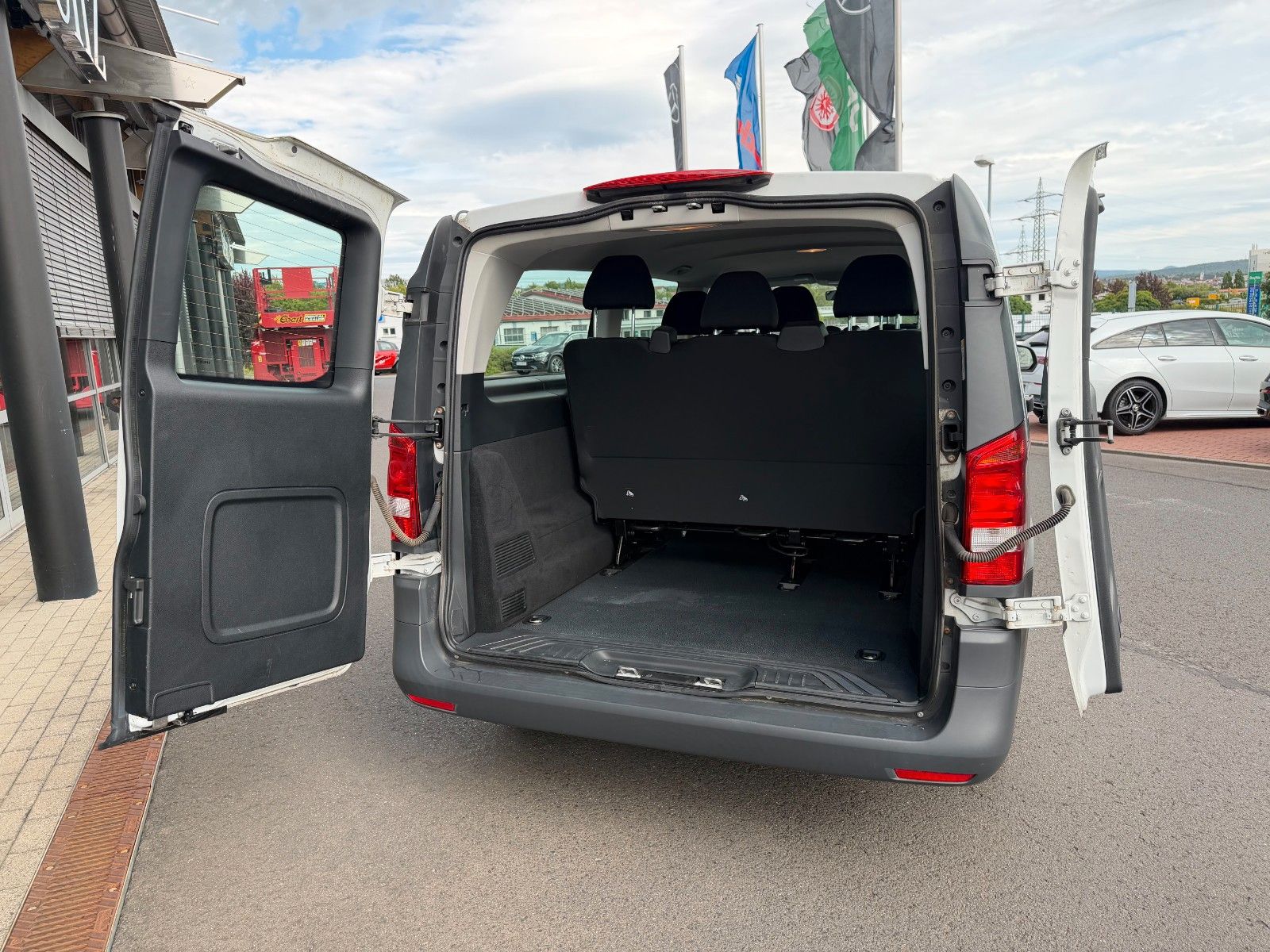 Fahrzeugabbildung Mercedes-Benz Vito 114 CDI Tourer Extral Klima
