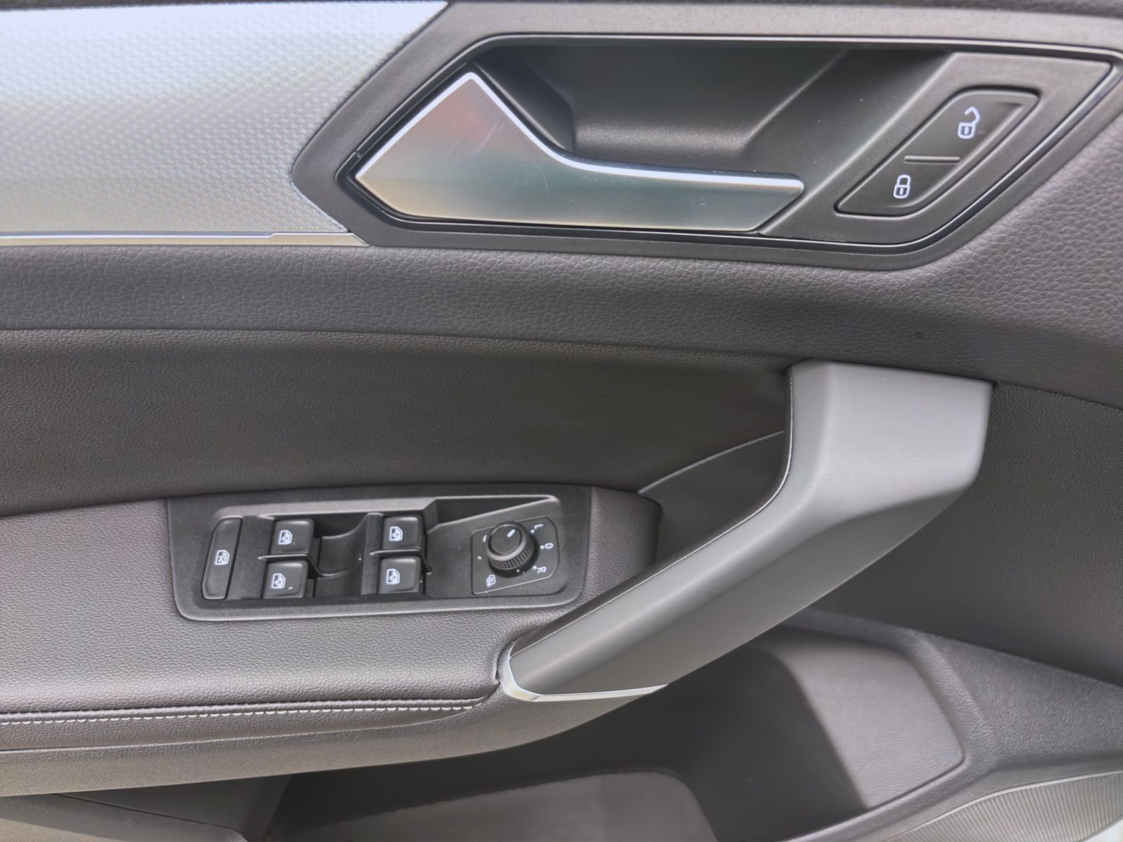 Volkswagen Touran - Bild 11