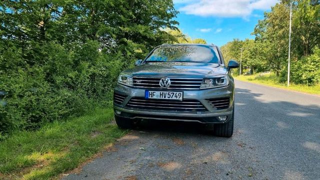 VW Volkswagen Touareg R-Line