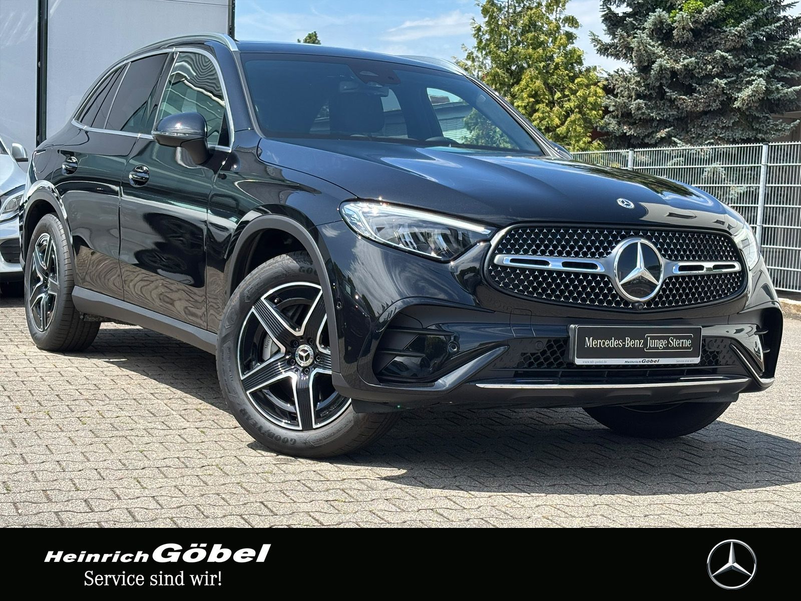 Fahrzeugabbildung Mercedes-Benz GLC 200 4M AMG*AHK*PANO*MEMORY*360°KAM*AMBIENTEB