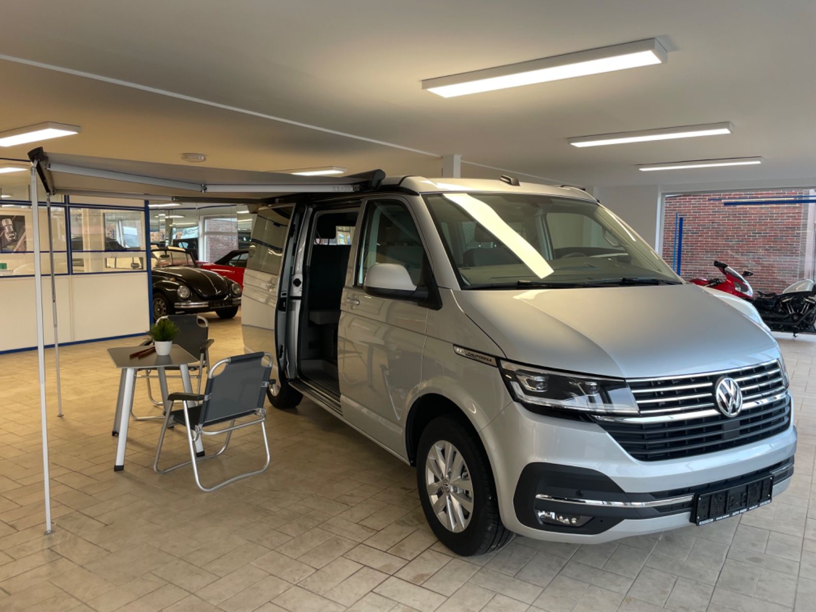 Fahrzeugabbildung Volkswagen T6.1 California 2.0 TDI Ocean DSG Navi/LED/AHK