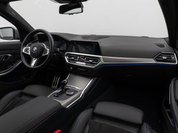 Fahrzeugabbildung BMW M340d xDr Tour HUD ACC Kamera 360° Pano HiFi