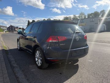 Volkswagen Golf - 7