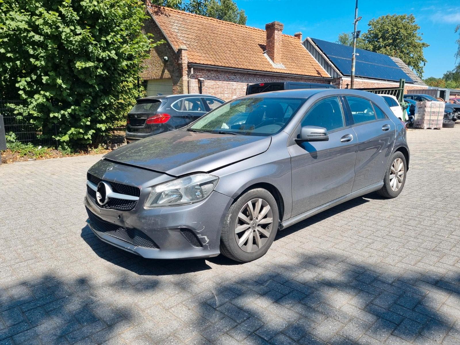 Mercedes-Benz A 180d BlueEfficiency Edition Navi Klima Kamera