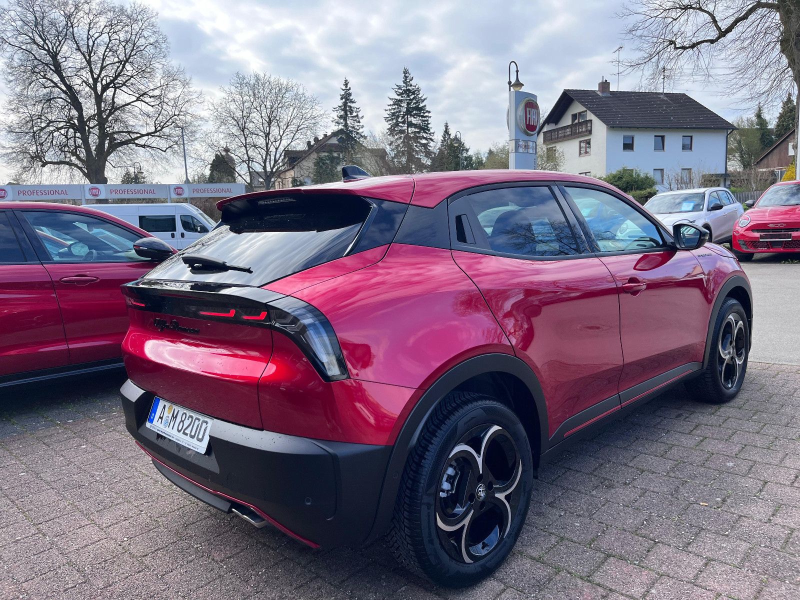 Fahrzeugabbildung Alfa Romeo Junior Ibrida 1.2 VGT 48V-Hybrid 100 kW Speciale