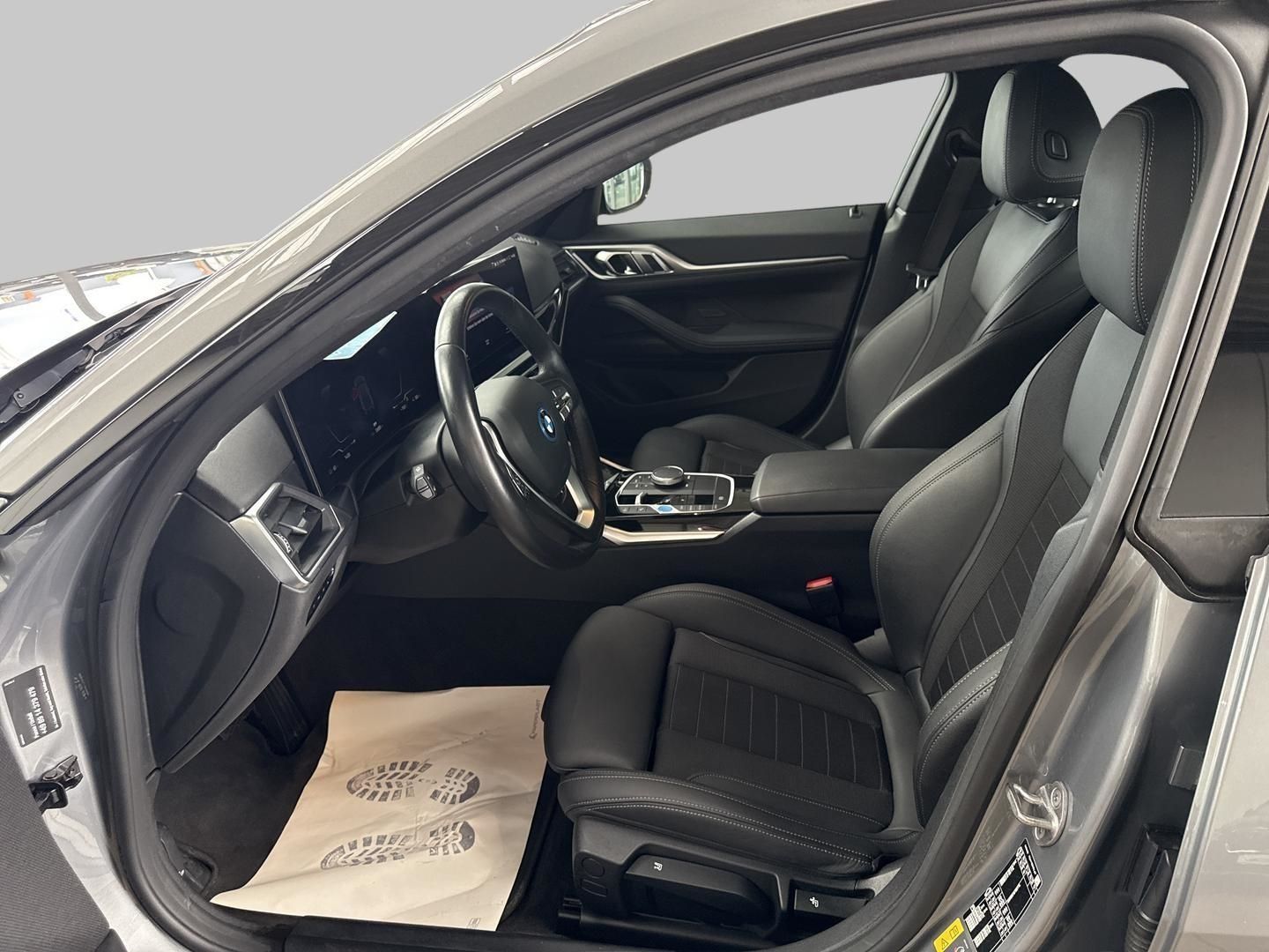 BMW i4 eDrive35 LED ACC El. Heckklappe Mehrzonenklim foto 9