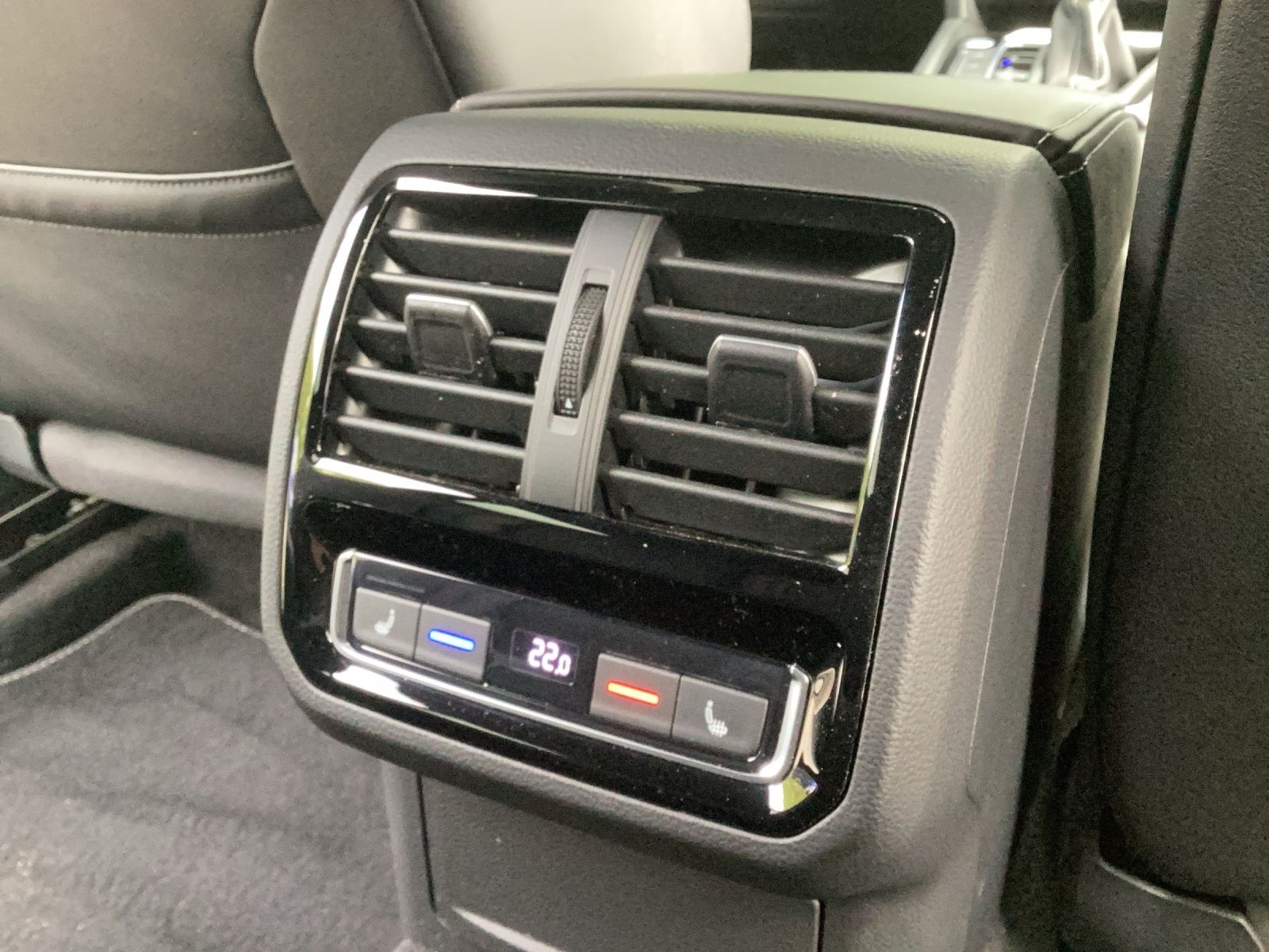 Fahrzeugabbildung Volkswagen Arteon Shooting Brake R-Line 4 IQ.Light Navi ACC