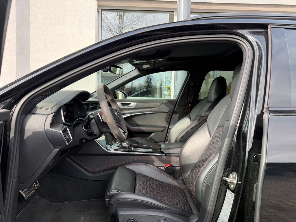 AUDI RS6 Avant PERFORMANCE/ STANDHZG./ B&O/ 22"/ PANO AUDI RS6 Avant PERFORMANCE/ STANDHZG./ B&O/ 22"/ PANO