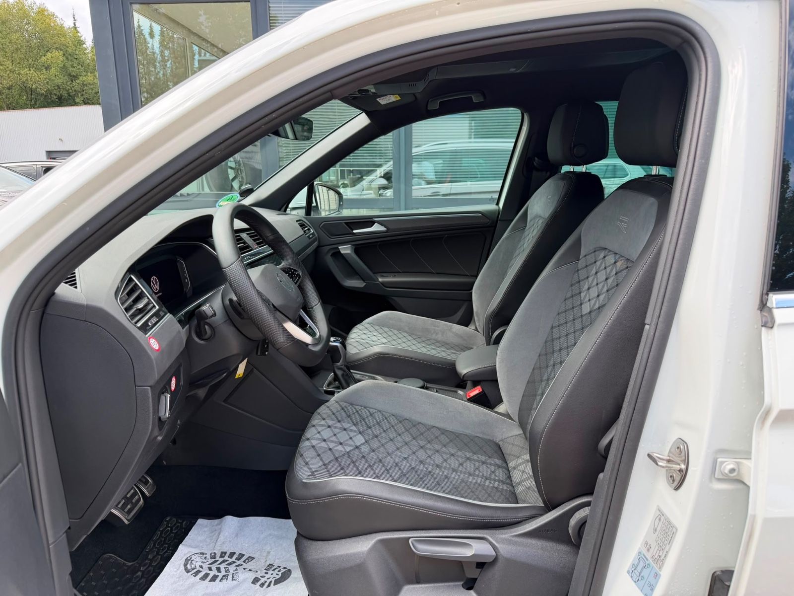 VW Tiguan Tiguan 2.0 TDI R-Line 4Motion*DSG*LED*Kamera*AHK, Ansicht 13