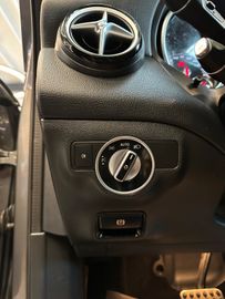 Mercedes-Benz GLA 220 d *4Matic *AHK*AMG*Pano*G Tronic*