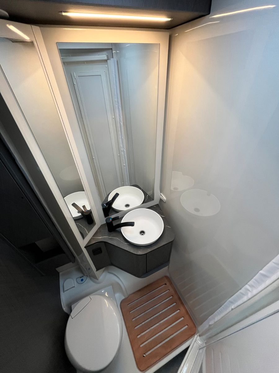 Fahrzeugabbildung Etrusco T 6.9 SBC *Automatik*Hubbett*Markise*Komfort Plu